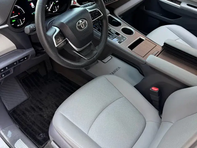 Toyota Granvia — Фото автомобиля 5