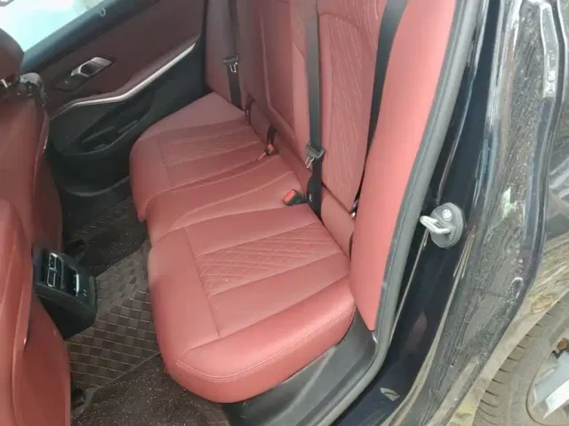 BMW 3 Series — Фото автомобиля 18