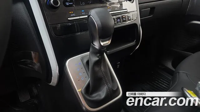 Hyundai Staria Новый Staria — Фото автомобиля 7