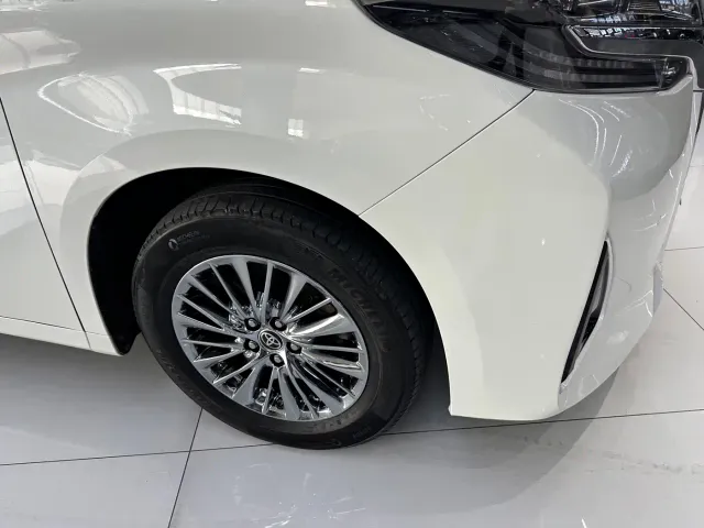 Toyota Alphard — Фото автомобиля 5