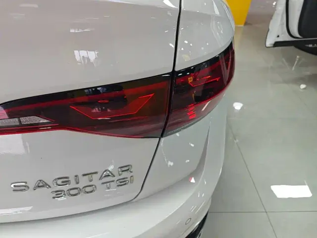 Volkswagen Sagitar — Фото автомобиля 7