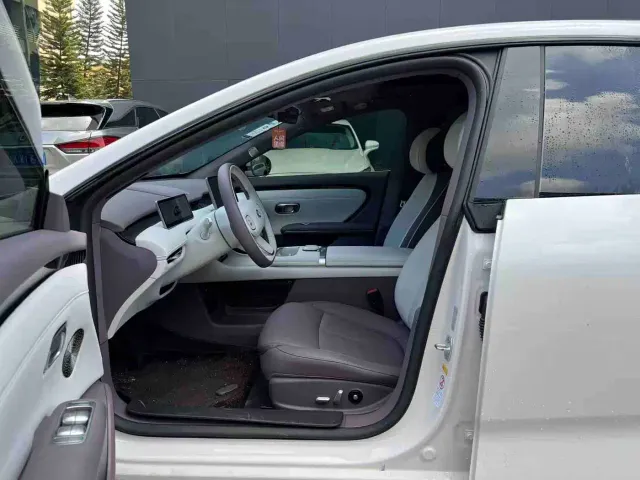 Changan Qiyuan A06 — Фото автомобиля 3