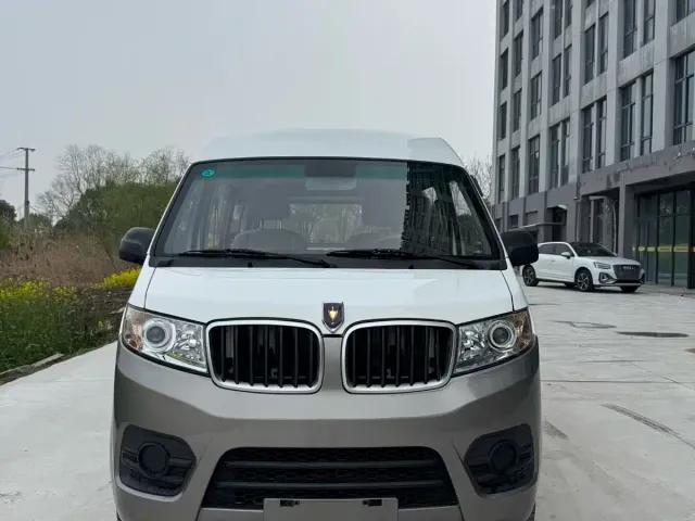 Jinbei New Hiace X30L — Фото автомобиля 2