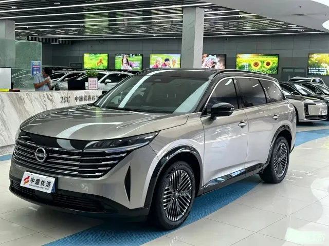 Фотография автомобиля — Nissan Terra