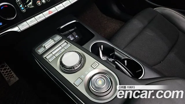 Genesis GV70 2.5T Бензин 2WD — Фото автомобиля 9