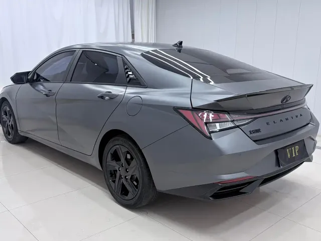 Hyundai Elantra — Фото автомобиля 4