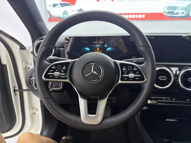 Mercedes-Benz A-Class — Фото автомобиля 5