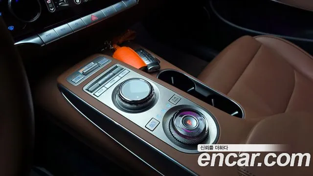 Genesis GV70 2.5T Бензин AWD — Фото автомобиля 9