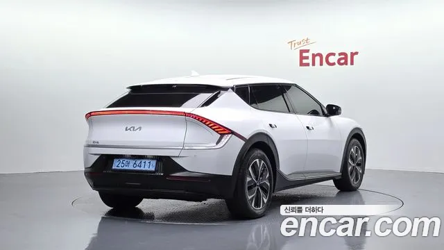 Kia EV6 — Фото автомобиля 2