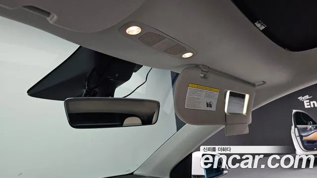 Tesla Model Y — Фото автомобиля 28