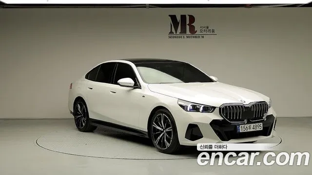 BMW 5 Series G60 — Фото автомобиля 2