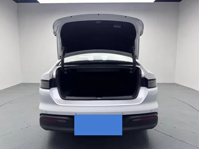 BYD Seal 05 DM-i — Фото автомобиля 8