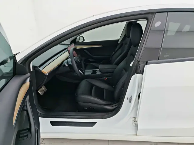 Tesla Model 3 2022 Performance High-Performance AWD — Фото автомобиля 9