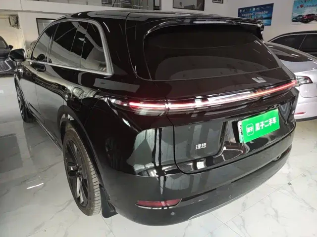 Li Auto L7 — Фото автомобиля 4