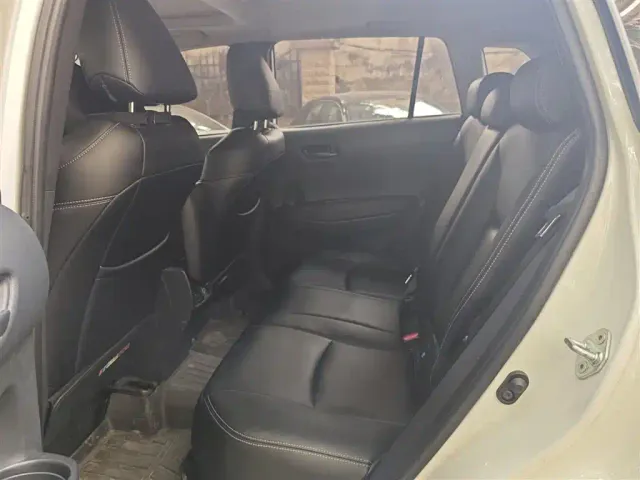 Toyota Corolla Cross — Фото автомобиля 5