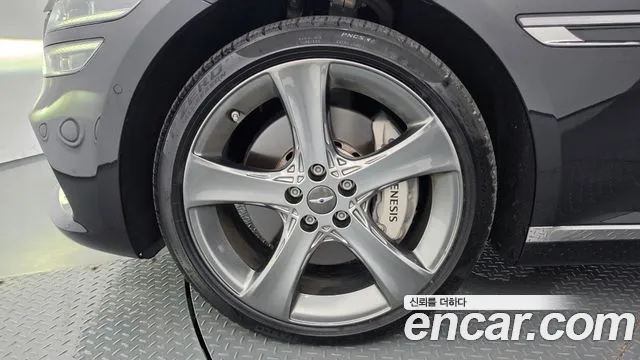 Фотография автомобиля — Genesis G80 G80 (RG3) Бензин 3.5 турбо AWD