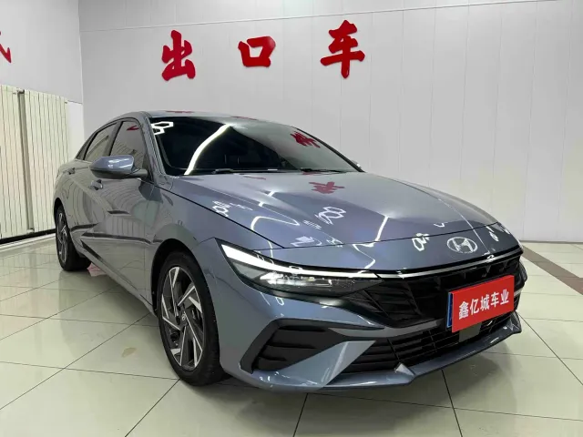 Hyundai Elantra — Фото автомобиля 3