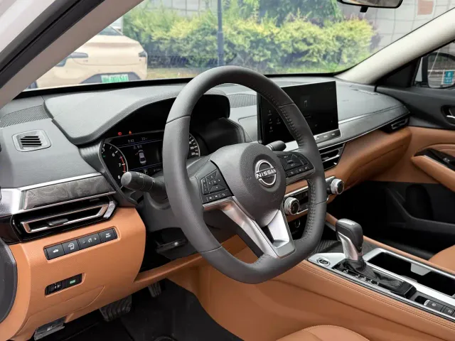 Nissan Teana — Фото автомобиля 8