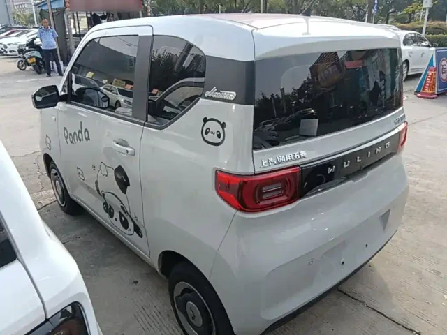 Wuling Hongguang Mini EV — Фото автомобиля 4