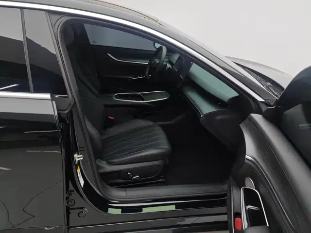 Changan Qiyuan A07 — Фото автомобиля 8