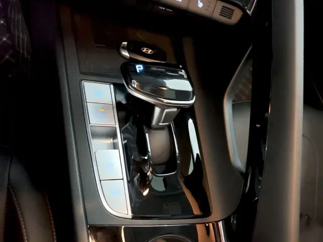 Hyundai Elantra — Фото автомобиля 13