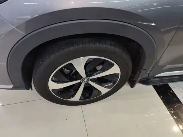 BYD Song PLUS — Фото автомобиля 22