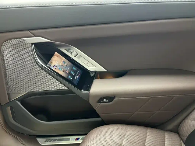 BMW 7 Series — Фото автомобиля 26
