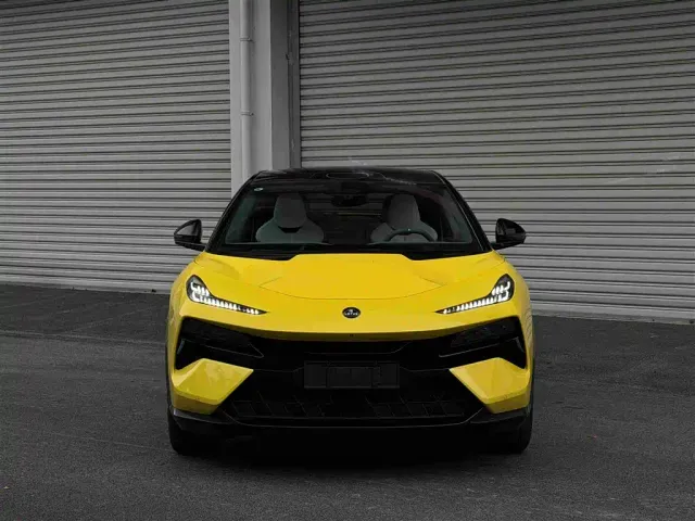 Lotus Eletre — Фото автомобиля 2