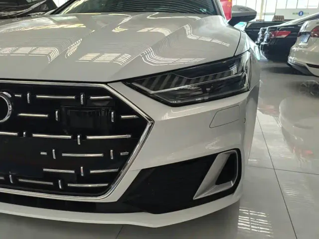 Audi A7L — Фото автомобиля 23
