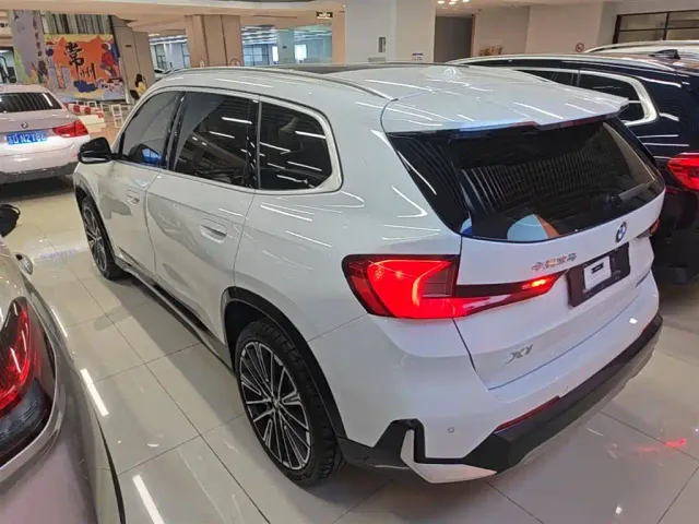 BMW X1 — Фото автомобиля 4
