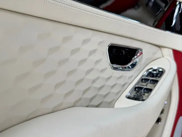 Bentley Continental Plug-in Hybrid — Фото автомобиля 10
