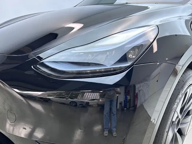 Tesla Model Y — Фото автомобиля 28