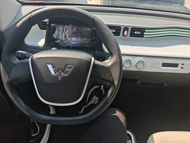 Wuling Hongguang Mini EV — Фото автомобиля 9