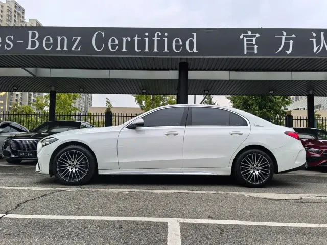 Mercedes-Benz C-Class — Фото автомобиля 4