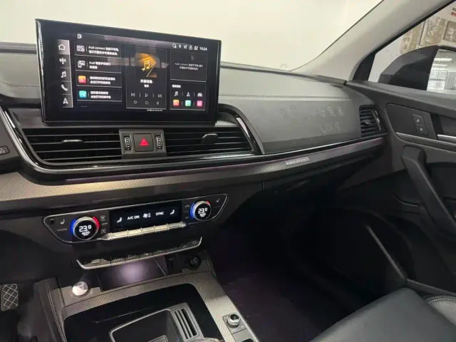 Audi Q5L — Фото автомобиля 10