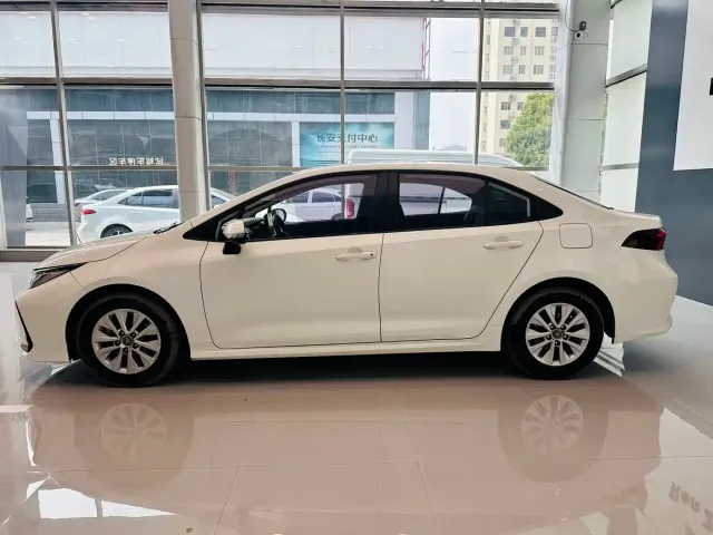 Toyota Corolla — Фото автомобиля 7