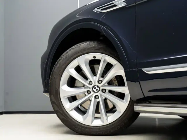 Bentley Bentayga — Фото автомобиля 6