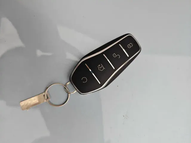 BYD Yuan PLUS — Фото автомобиля 20