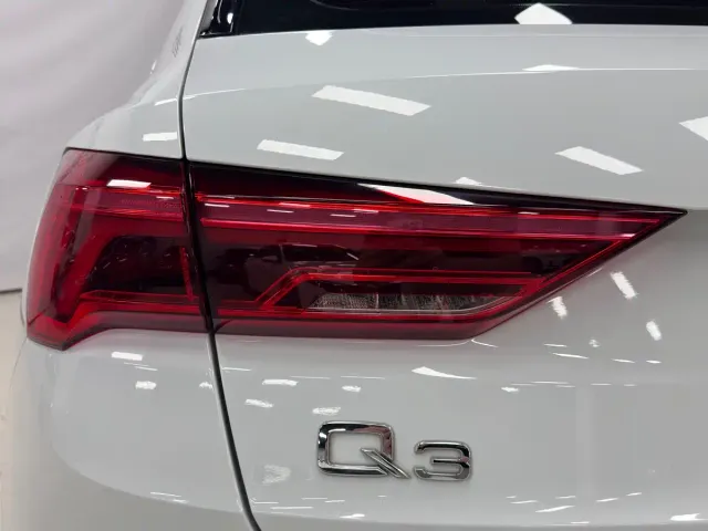 Audi Q3 — Фото автомобиля 9