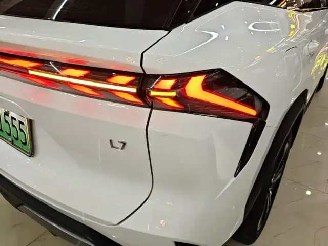 Geely Galaxy L7 — Фото автомобиля 7