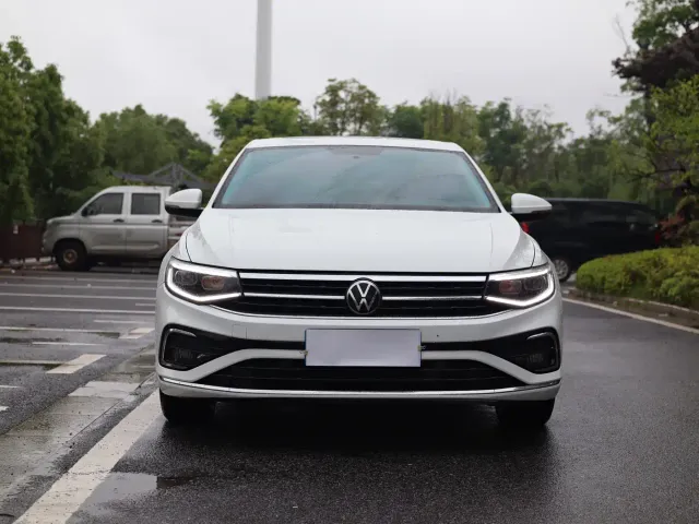 Volkswagen Bora — Фото автомобиля 2