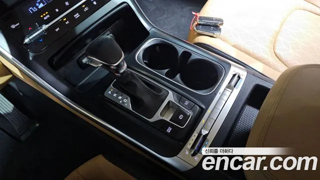 Kia Canival Carnival 4 поколение Дизель 9 мест Prestige — Фото автомобиля 8