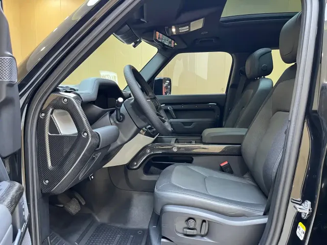 Land Rover Defender — Фото автомобиля 4