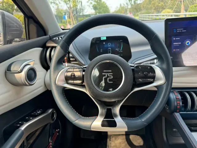 BYD Yuan PLUS — Фото автомобиля 21