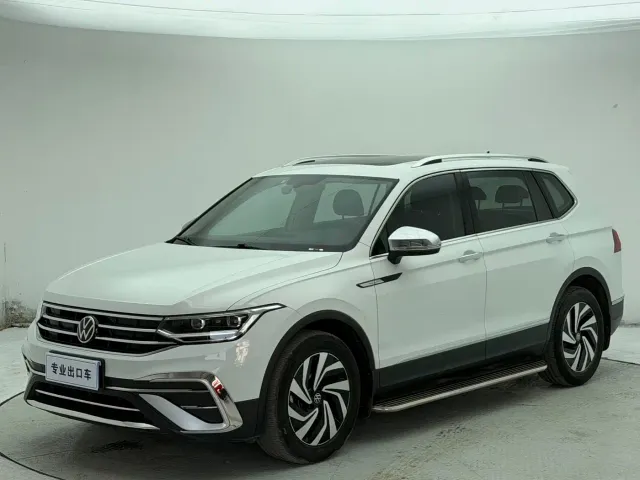 Фотография автомобиля — Volkswagen Tiguan L