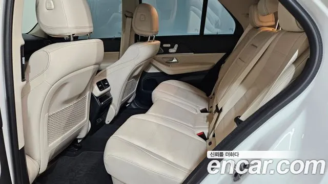 Mercedes-Benz GLE-Class — Фото автомобиля 10