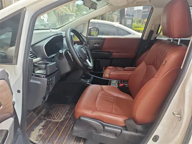 Honda Odyssey — Фото автомобиля 4