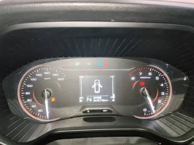 Wuling Jiachen — Фото автомобиля 11