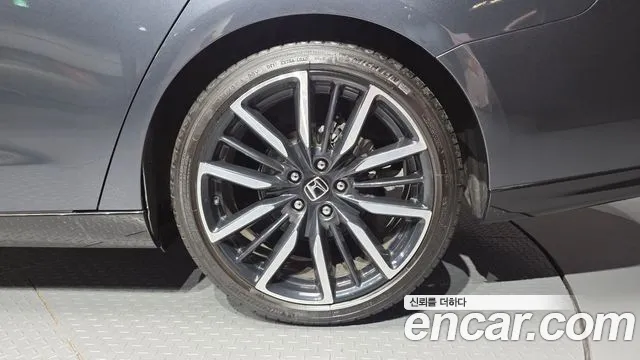Honda Accord — Фото автомобиля 21