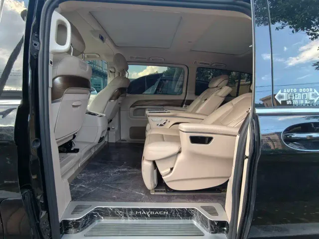 Mercedes-Benz V-Class — Фото автомобиля 17